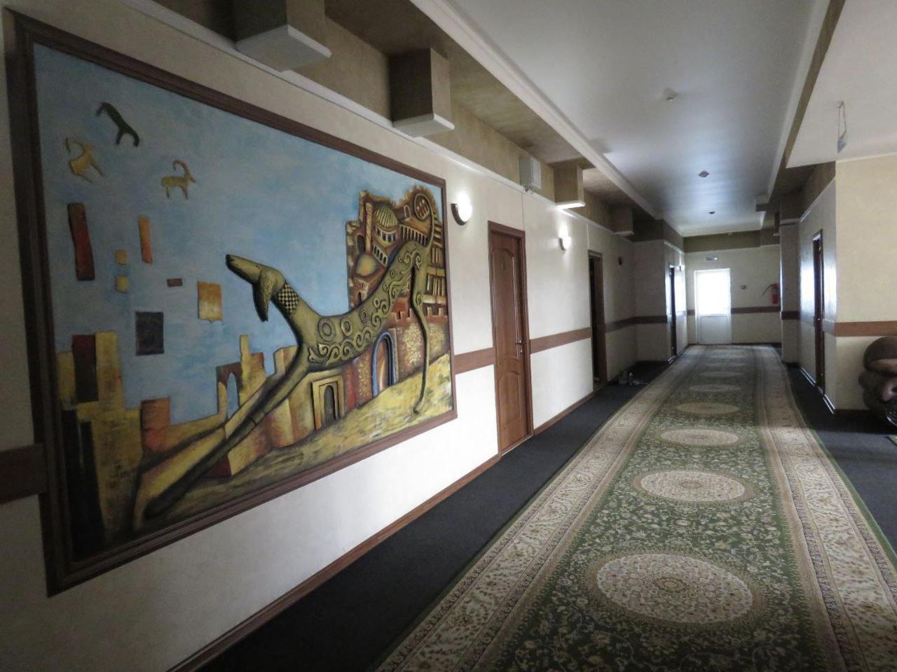 Pride Hotel Taraz Eksteriør billede